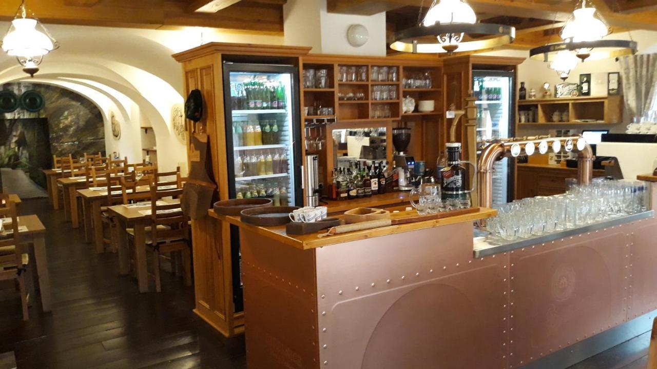 Hotel Strelnice Teplice nad Metují Eksteriør billede