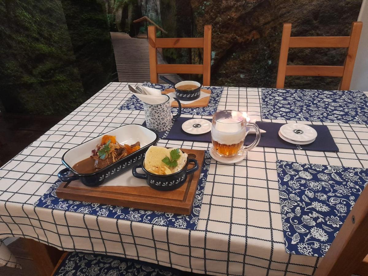 Hotel Strelnice Teplice nad Metují Eksteriør billede