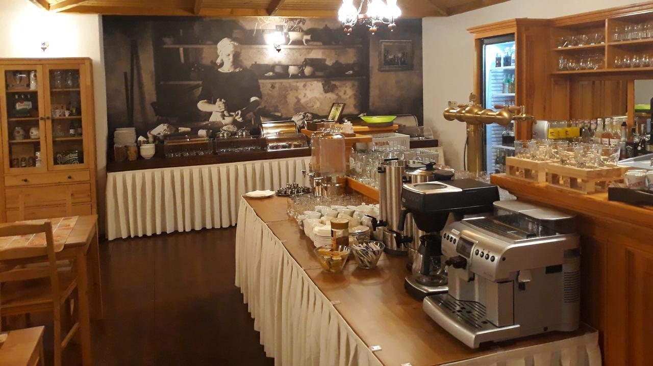 Hotel Strelnice Teplice nad Metují Eksteriør billede