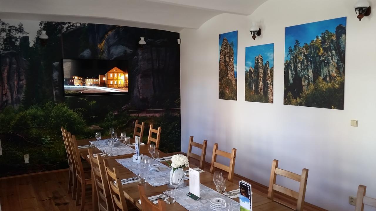 Hotel Strelnice Teplice nad Metují Eksteriør billede